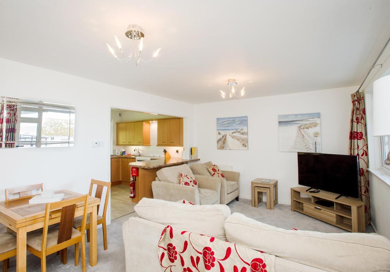 Harbour Apartment At 6 Dolphin Court With Parking Brixham Exterior foto